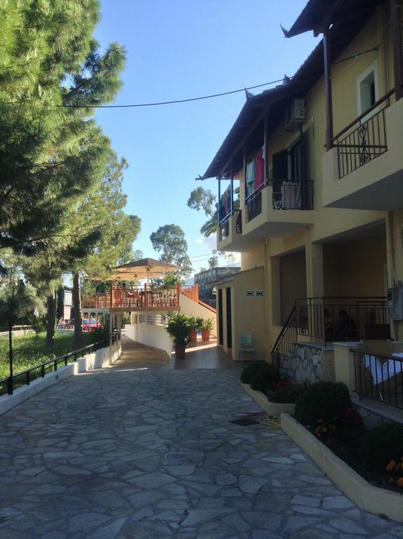 Michalis Place Apartments Васілікі Екстер'єр фото